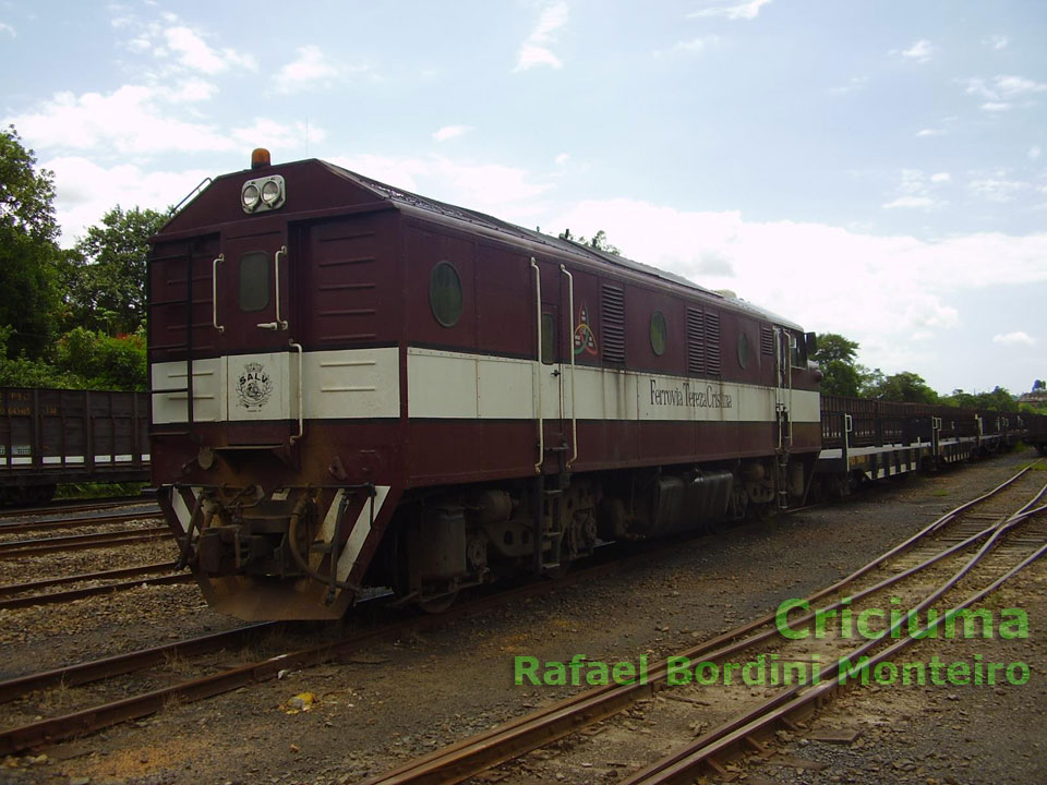 Vista posterior da locomotiva B12 nº 6001 no pátio da FTC - Ferrovia Teresa Cristina, em Criciúma (SC)