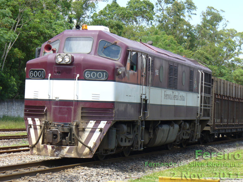 Locomotiva B12 nº 6001 da FTC - Ferrovia Teresa Cristina tracionando vagões de carvão