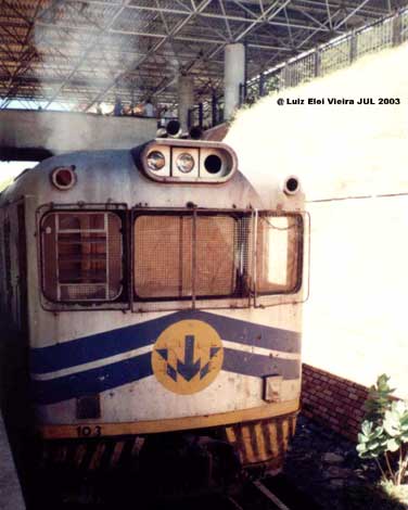 Vista da parte frontal do trem Húngaro no Metrô de Teresina