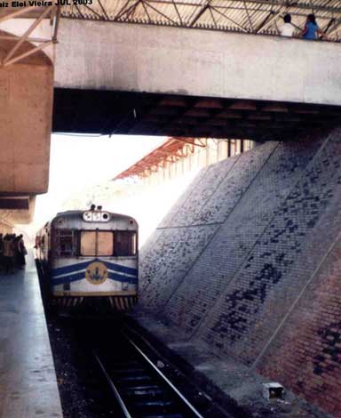 Trem Húngaro nos trilhos do Metrô de Teresina