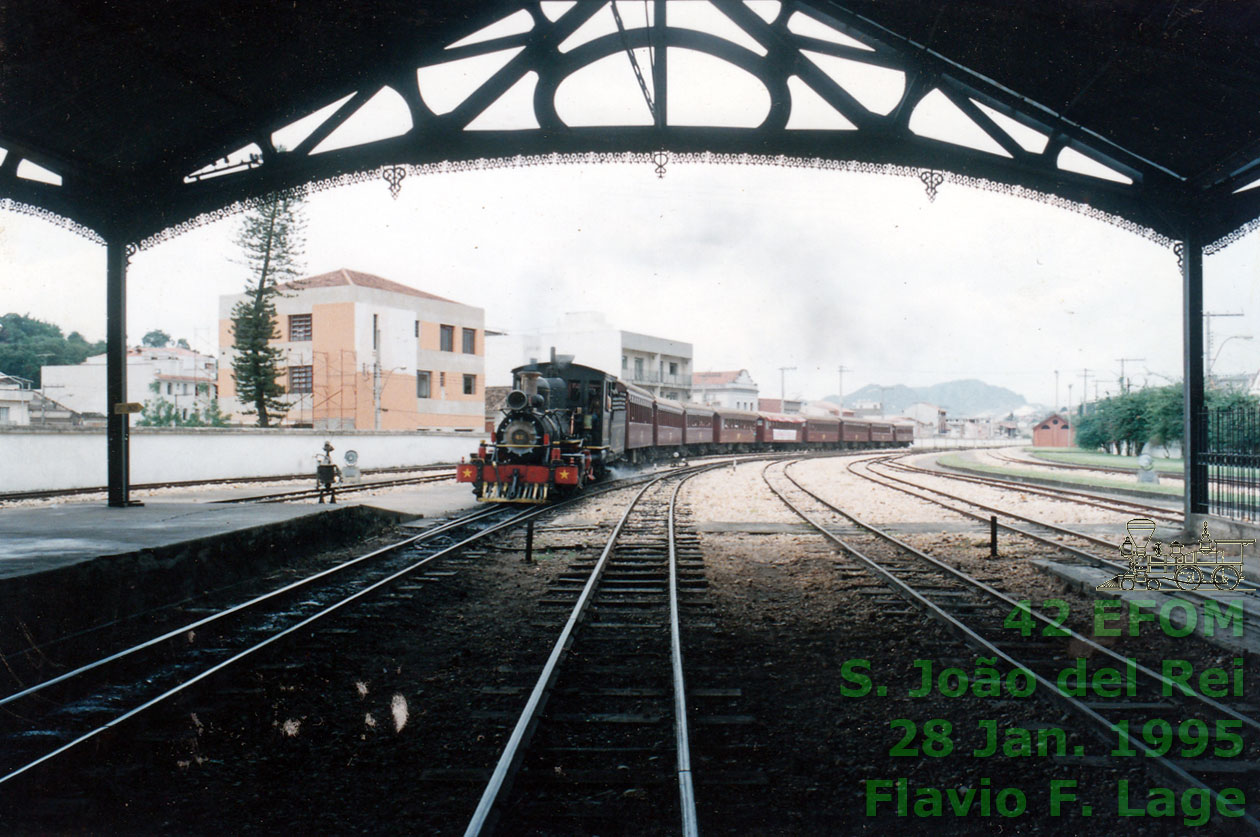 A Bitolinha da EFOM em São João del Rei inaugurou a fase dos antigos trens turísticos a vapor da RFFSA