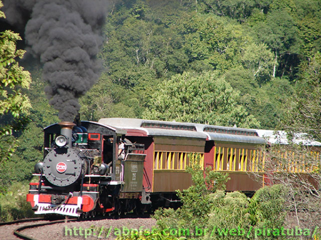 O Trem das Termas na paisagem da chamada Mata do Rio Uruguai