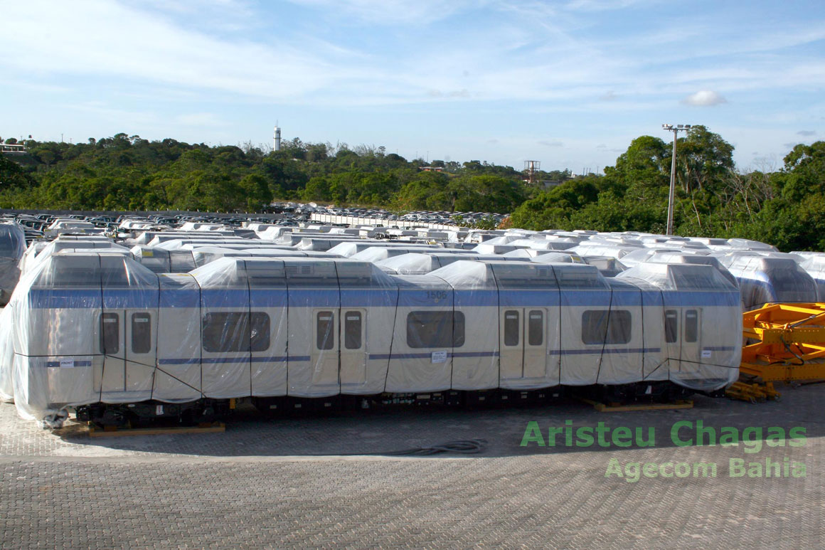 Vista geral dos trens do Metrô de Salvador