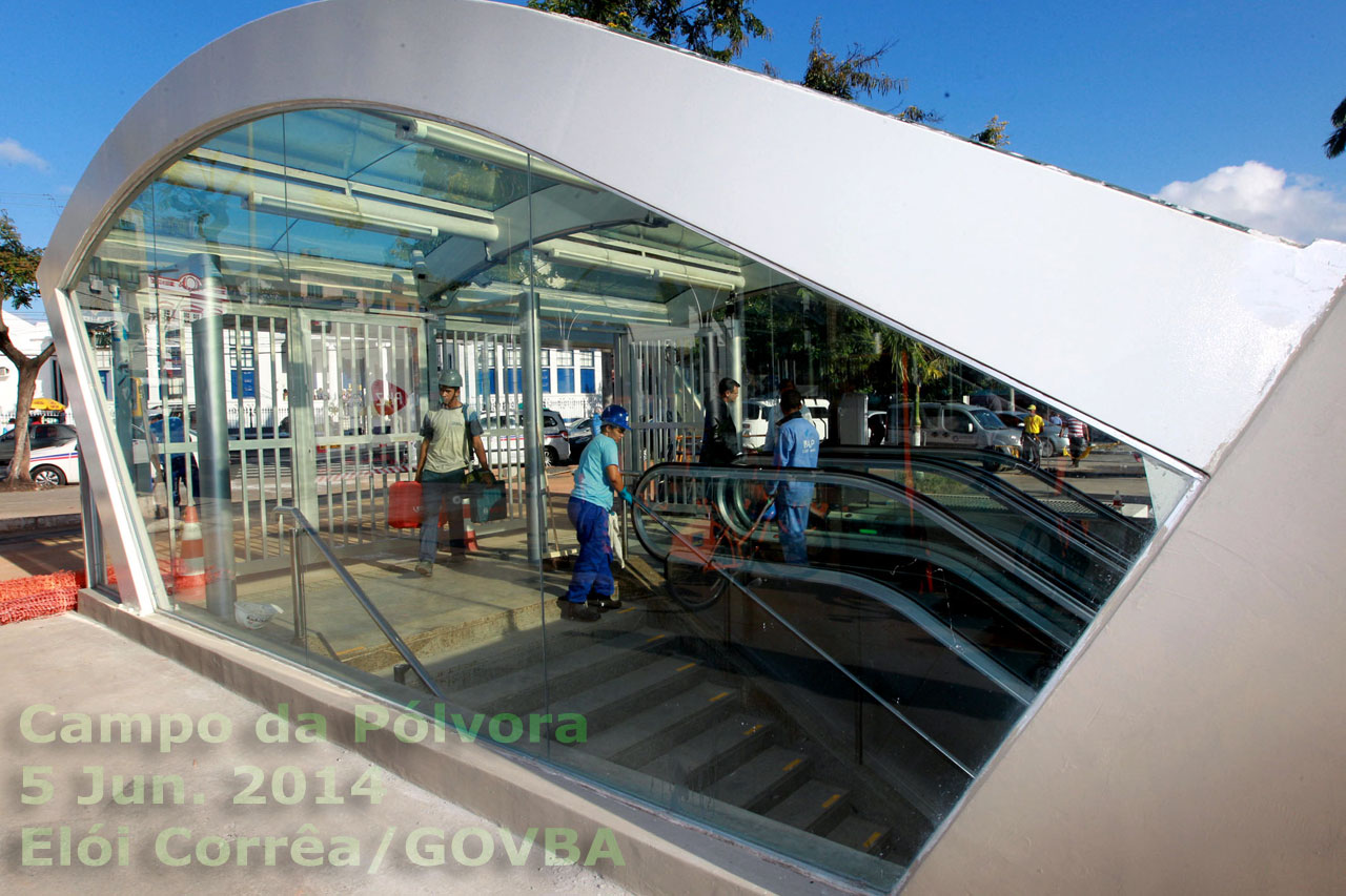 Entrada da estação Campo da Pólvora, do Metrô de Salvador