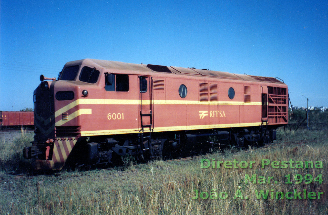 Locomotiva B12 nº 6001 no pátio da estação ferroviária Diretor Augusto Pestana, em Porto Alegre