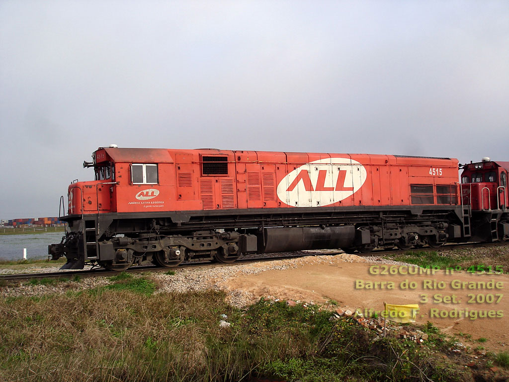 Outra vista lateral da Locomotiva G26CUMP nº 4515 da ferrovia ALL em Barra do Rio Grande, 3 Set. 2007, by Alfredo F. Rodrigues