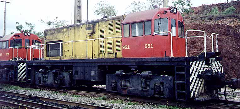 Locomotiva UM10B n&deg; 951 da A&ccedil;ominas