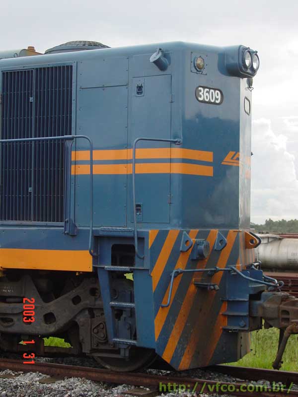 Detalhe dos faróis da Locomotiva GL-8 n° 3609