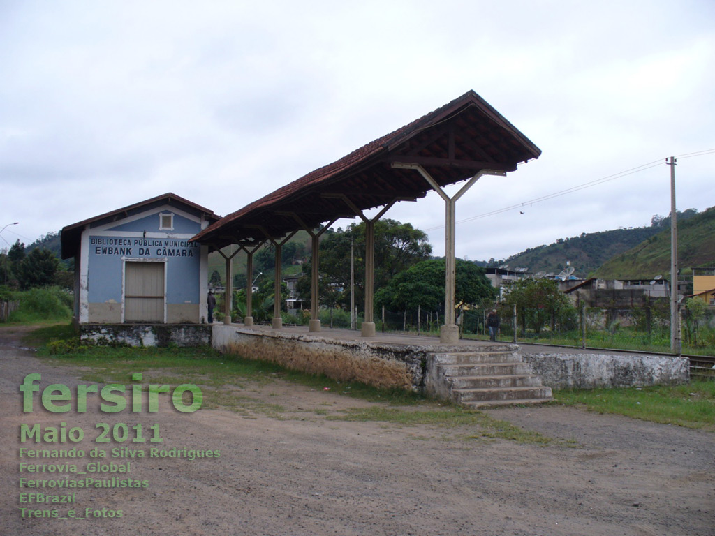 Vista da plataforma da Estação ferroviária Ewbank da Câmara