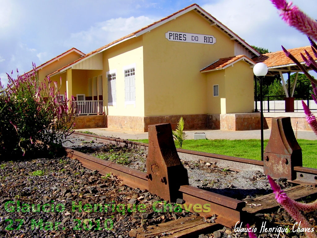 Calço fim-de-trilhos, da estação ferroviária de Pires do Rio