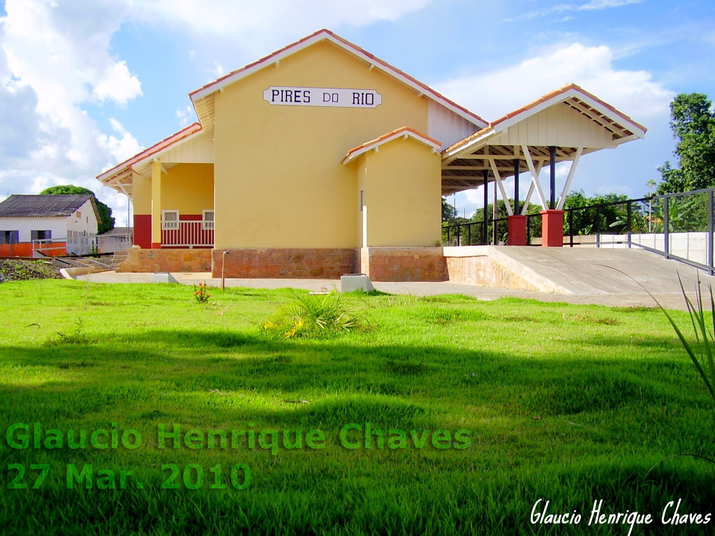 Prédio restaurado da estação ferroviária de Pires do Rio, da antiga Estrada de Ferro Goiás