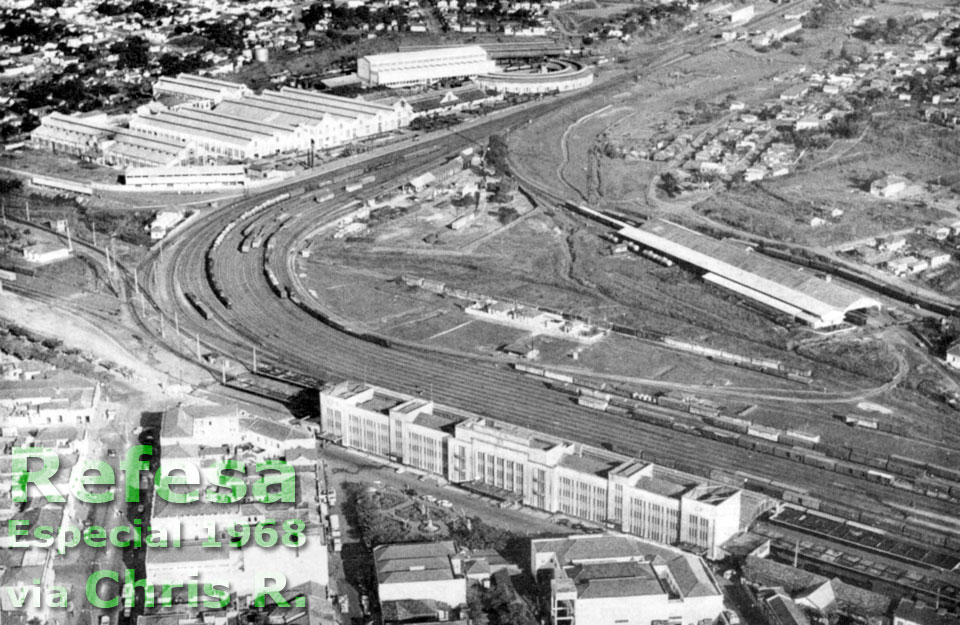 Vista aérea da Esplanada Ferroviária e da estação da RFFSA em Bauru, em 1968 ou pouco antes