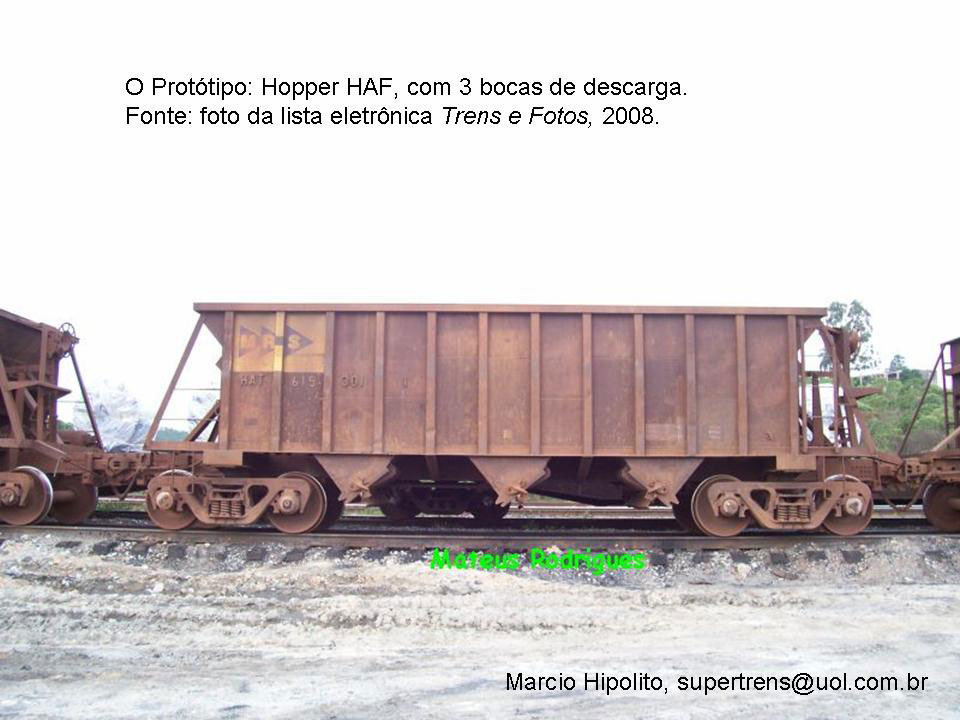 O vagão hopper HAF nos trilhos da MRS