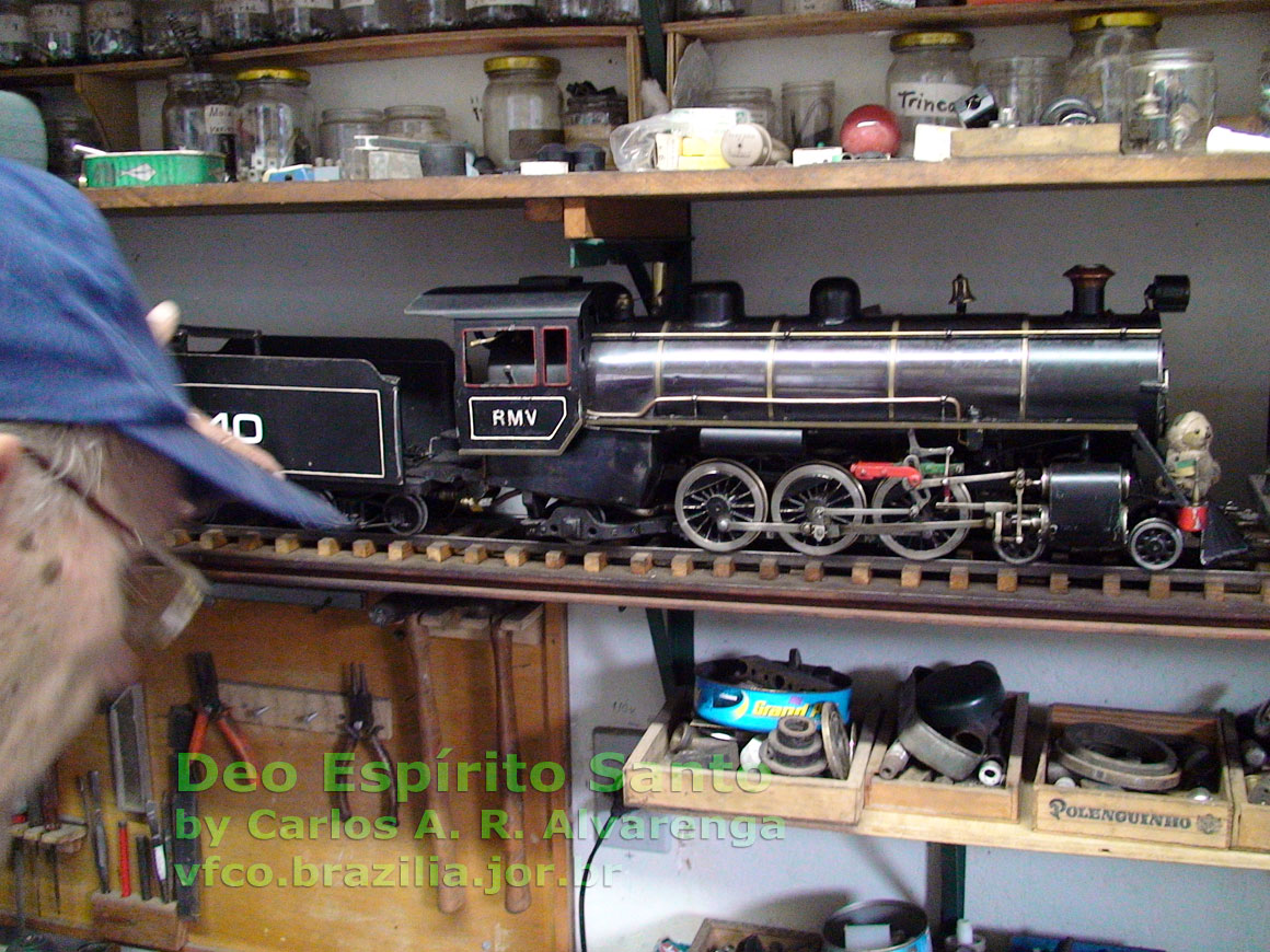 Ferreomodelo "live steam" escala 1:20 da locomotiva Pacific 340 da RMV, terminado por Deo Espírito Santo em 1997, centenário de Belo Horizonte