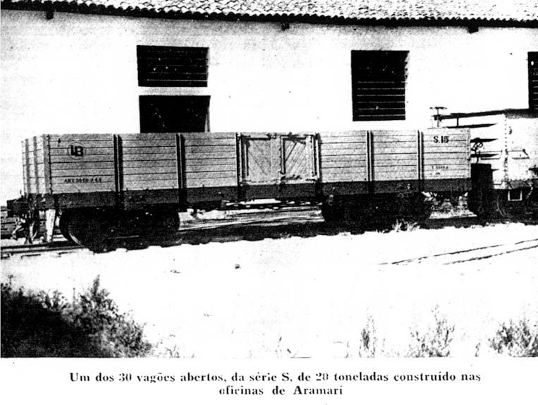 Vagão gôndola série S, de 20 ton., construído nas oficinas de Aramari