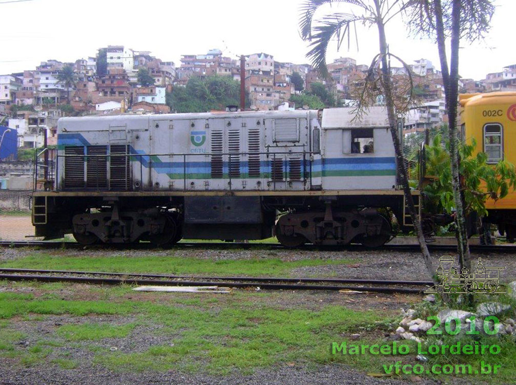 Locomotiva U8B nº 2190 com o trem Toshiba da CTB