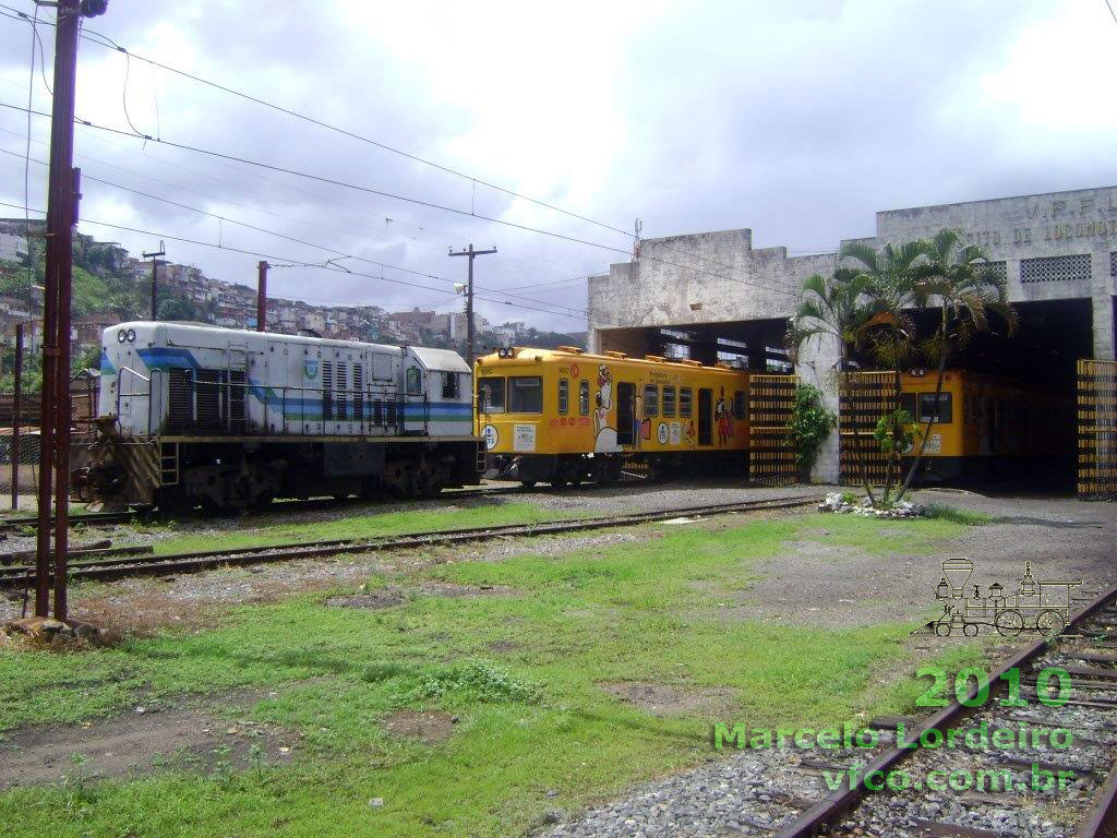 Locomotiva U8B nº 2190 com o trem Toshiba da CTB