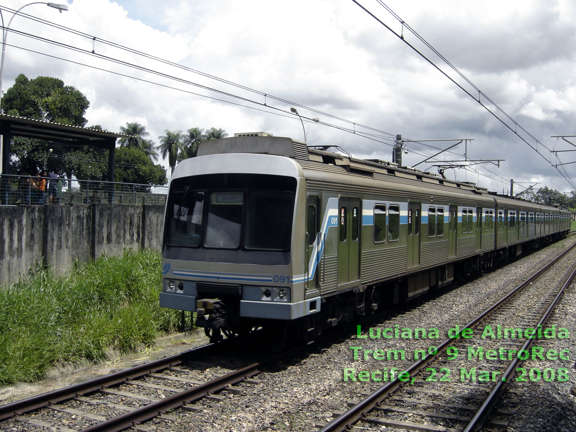 Trem-unidade elétrico nº 9 MetroRec em 2008