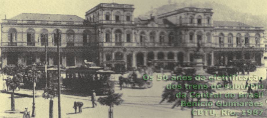 Outra foto da Estação Central, vendo-se a estátua do Progresso sobre o relógio