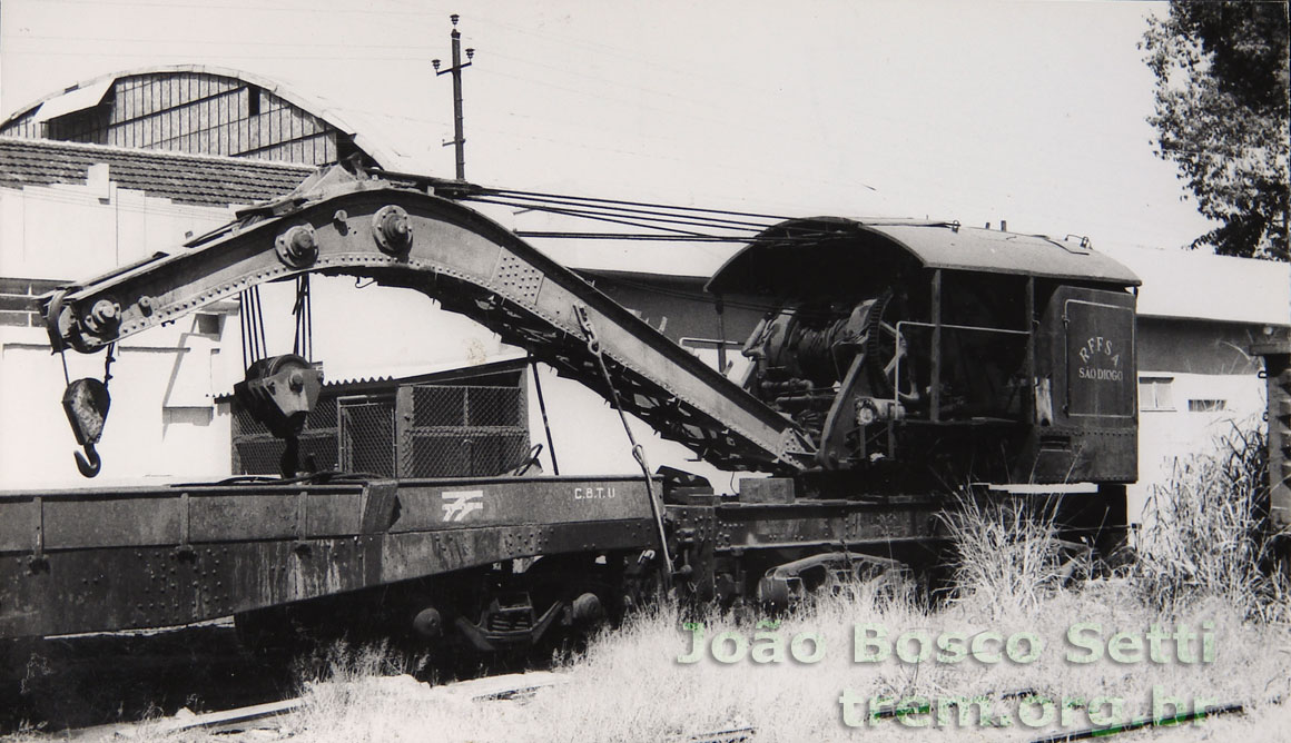 Guindaste ferroviário a vapor nº 16, da antiga EFCB - Estrada de Ferro Central do Brasil