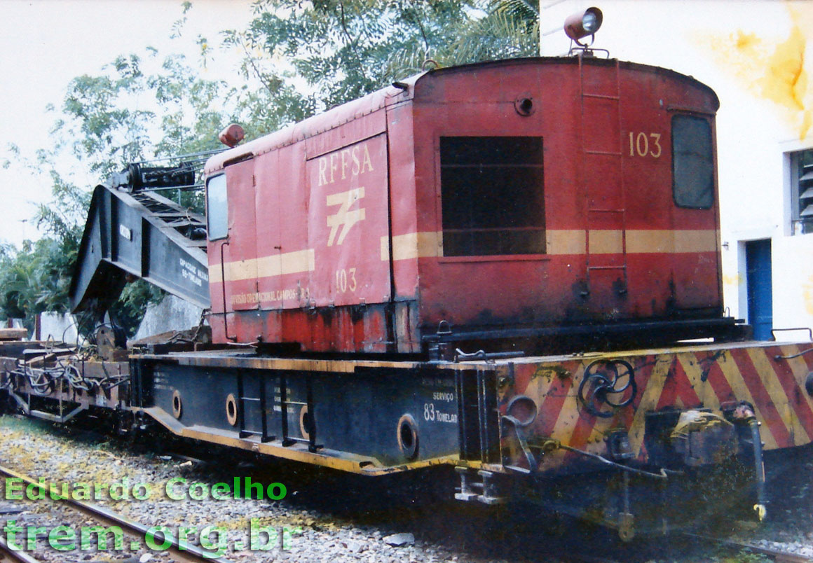 Detalhes da cabine e encaixes para as patolas do guindaste ferroviário Orton para 68 toneladas da RFFSA