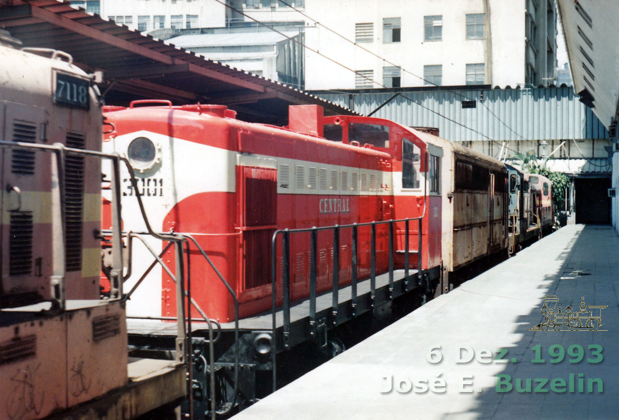 Locomotiva Alco S1 n&deg; 3003 da antiga Central do Brasil repintada com o n&deg; 3001 para homenagear a pioneira no Cinq&uuml;enten&aacute;rio da tra&ccedil;&atilde;o diesel na EFCB