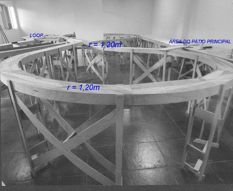 Foto da estrutura da maquete da SMMF, por Paulo Arumaá