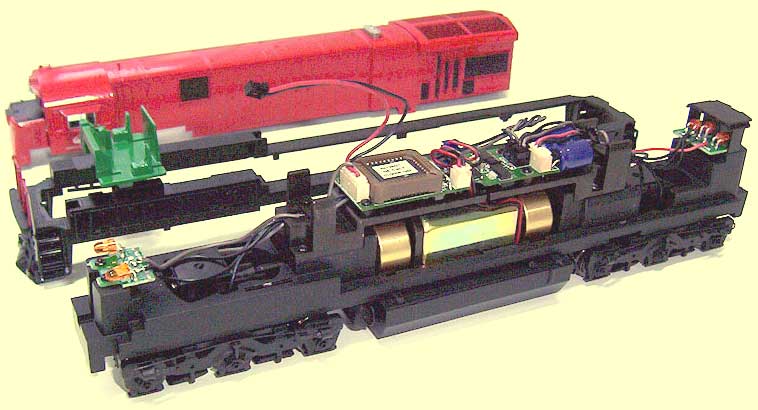 Ferreomodelo HO de locomotiva C30-7 da Broadway Limites Imports (BLI)