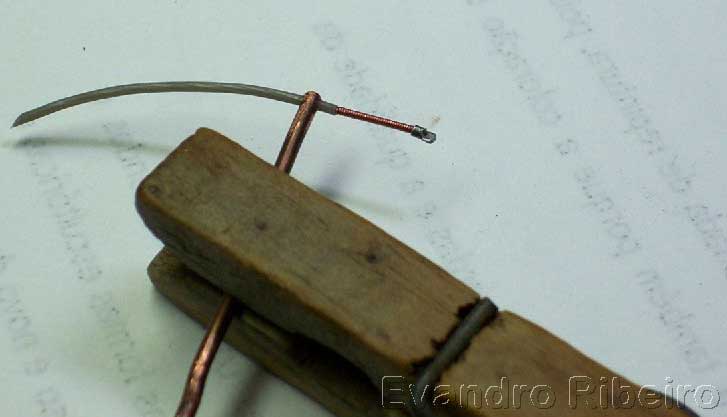 Confecção da miniatura de mangueira de ar para o ferreomodelo de vagão