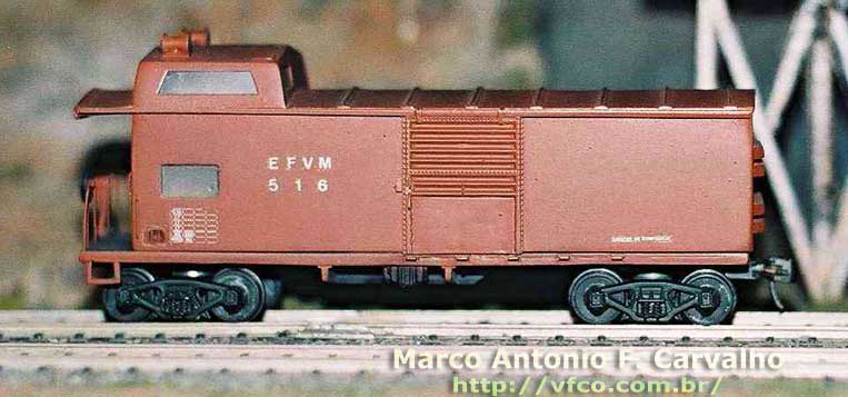 Ferreomodelo de vagão caboose da antiga Mogiana, decalcado como EFVM