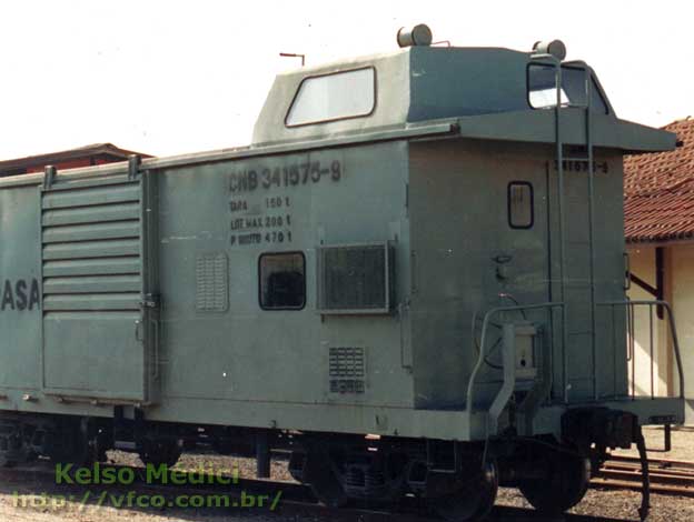 Vagão caboose CNB 341575-9 - lateral esquerda e varanda posterior