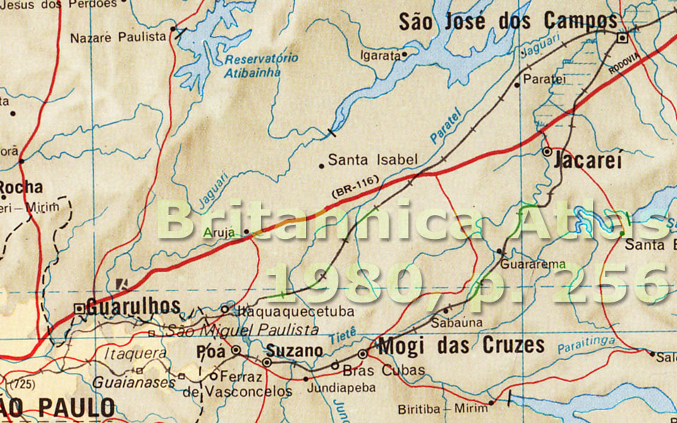 O detalhe no mapa da Britannica dá uma ótima visão do relevo enfrentado pelos trens do Ramal de São Paulo no tronco antigo e na Variante do Parateí