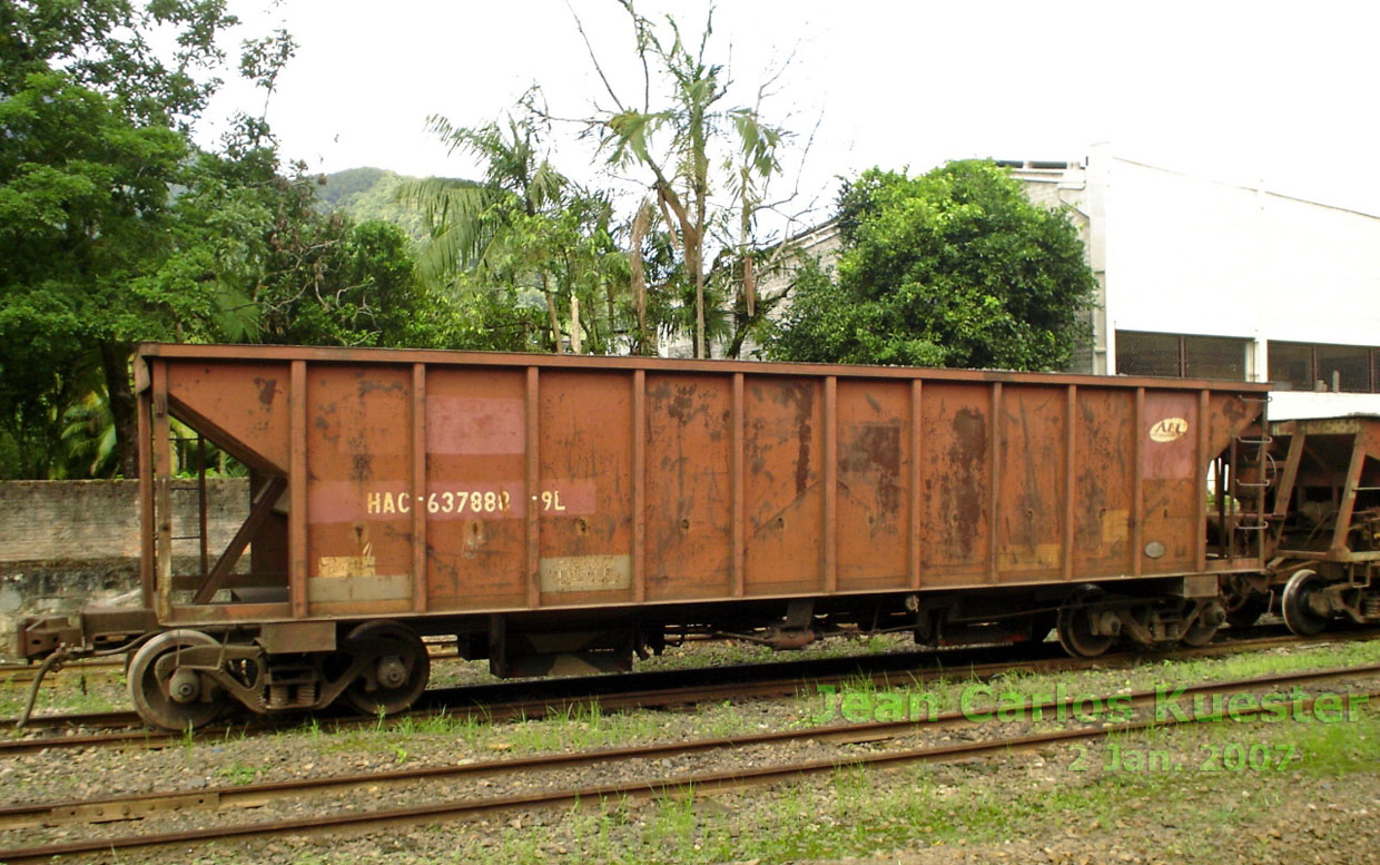 Vagão HAC-637888-9L da ferrovia ALL, do mesmo fabricante e ano dos vagões HAD